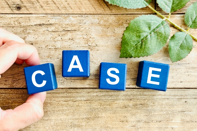 CASEと書かれたブロック