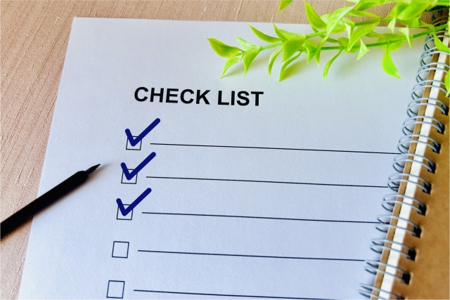 CHECKLISTと書かれた紙