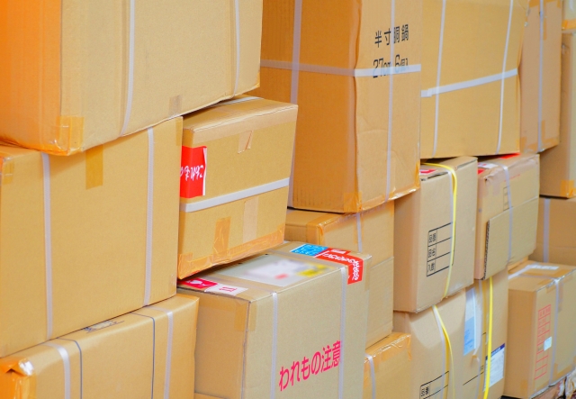 段ボールの山