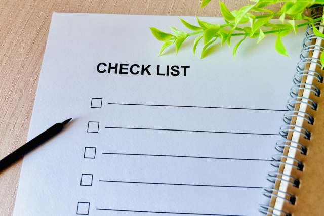 「CHECK LIST」と書かれたチェックリスト用紙