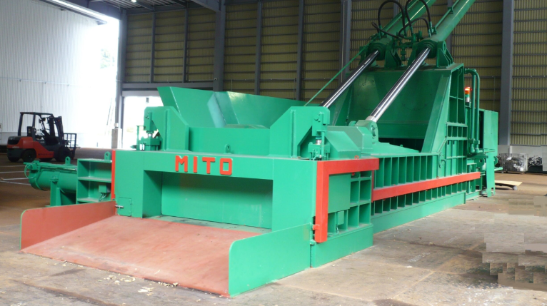 スクラッププレス機